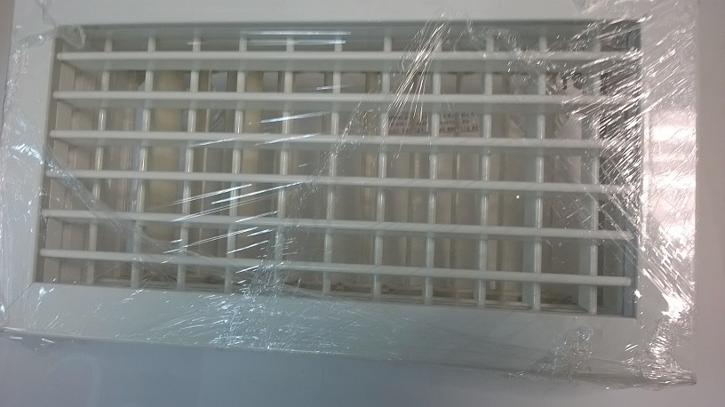 Imagen Rejilla 400X150 mm. Doble lama aluminio blanco con compuerta